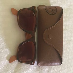 Ray Bans- Wayfarer